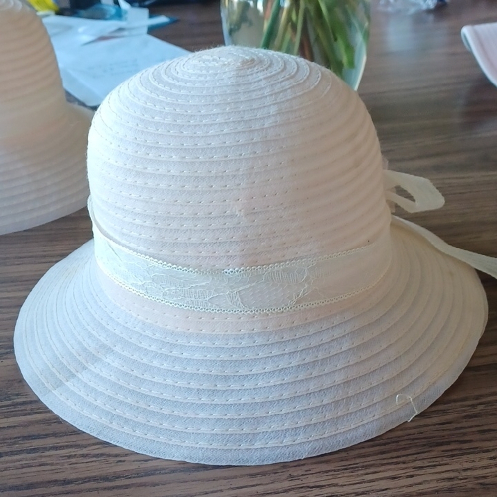 Organza and Lace Hat, pale pink - Picture 3 of 4